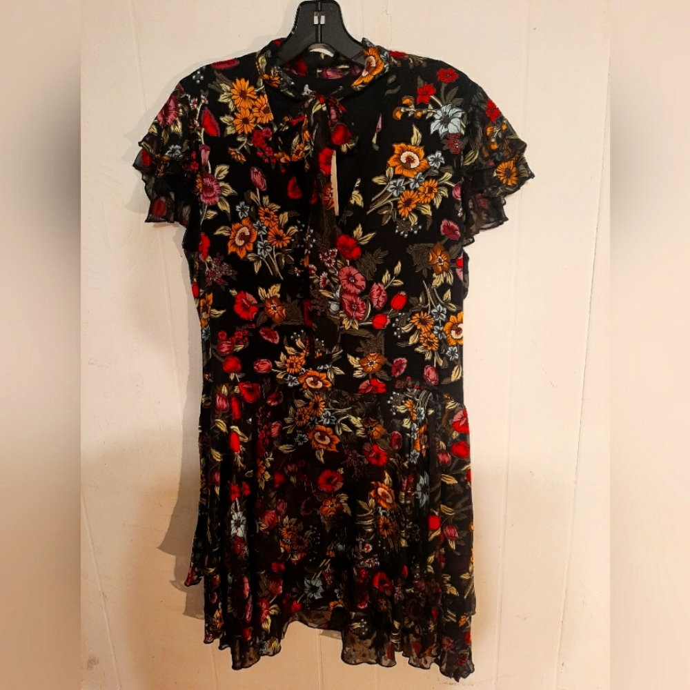 Alice and Olivia Moore Ruffle Floral Dress Size 6